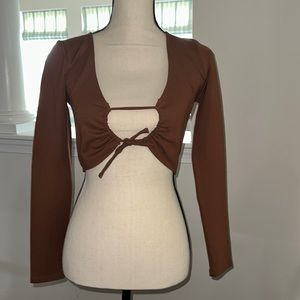 NWOT Aritzia Sunden Crop top!